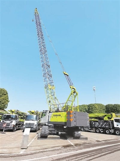 人民日報海外版頭條重磅聚焦 中聯重科重型機械全球熱銷，起重機引領中國制造出海新浪潮